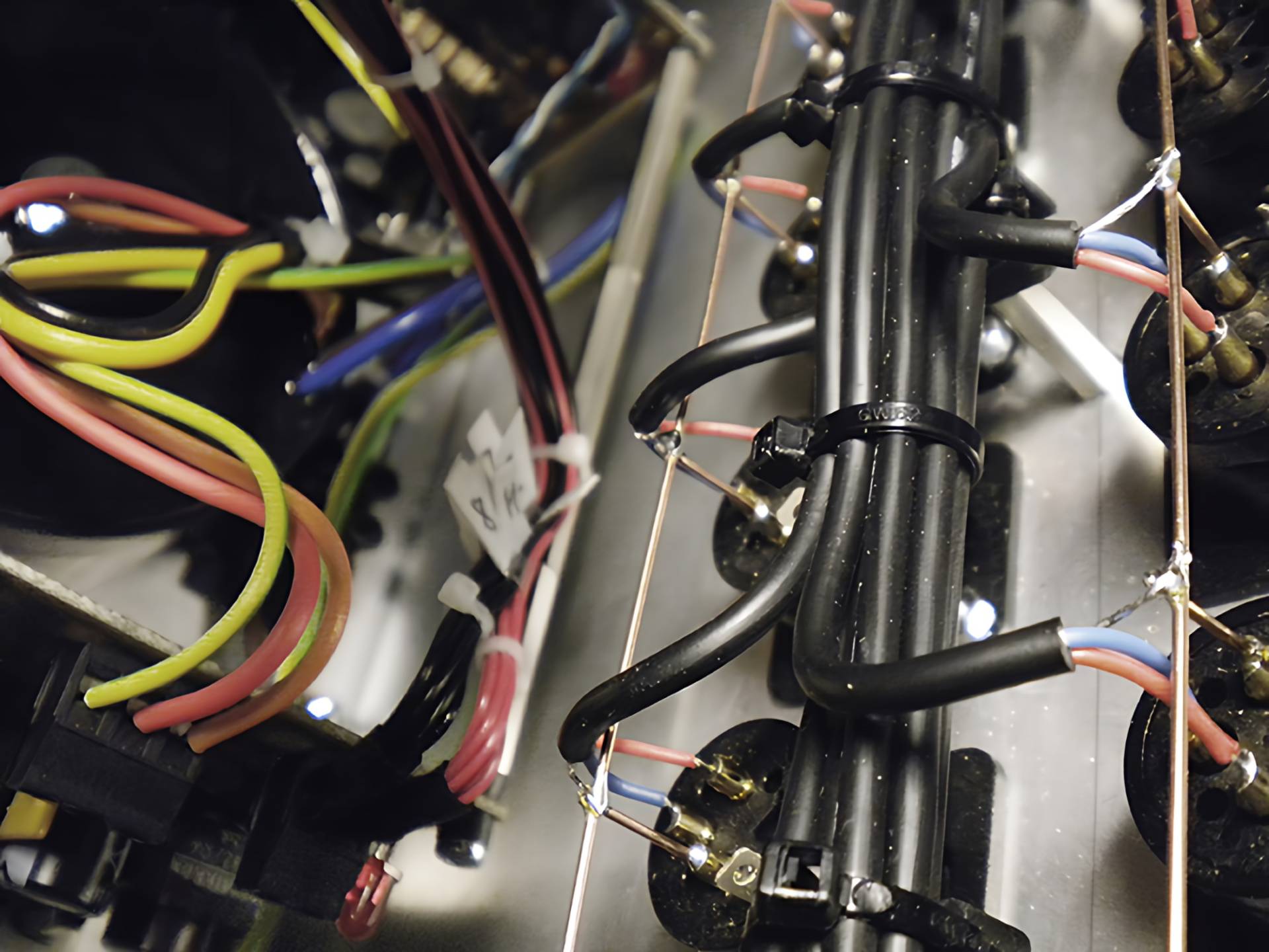 TRIKTRONICS