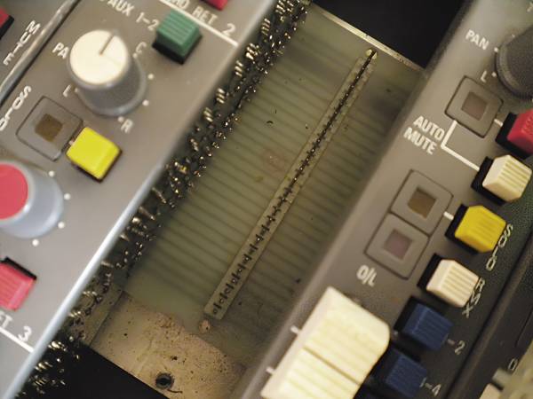 trident Series65 - erste Sichtung des Mainboards nach Entnahme eines Channelstrips
