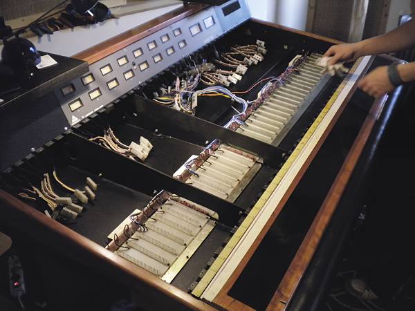 TRIKTRONICS - Professional Studio Support